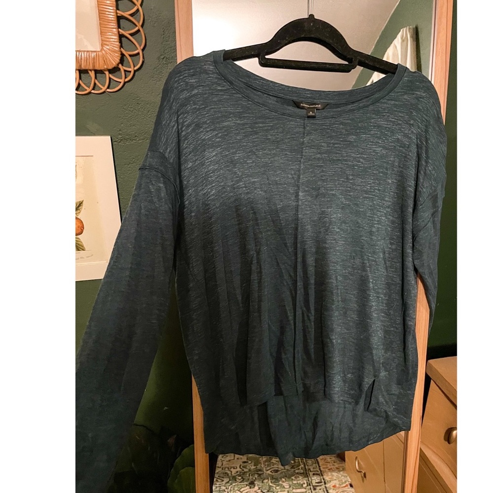 Long sleeved Banana Republic green shirt. Size S.